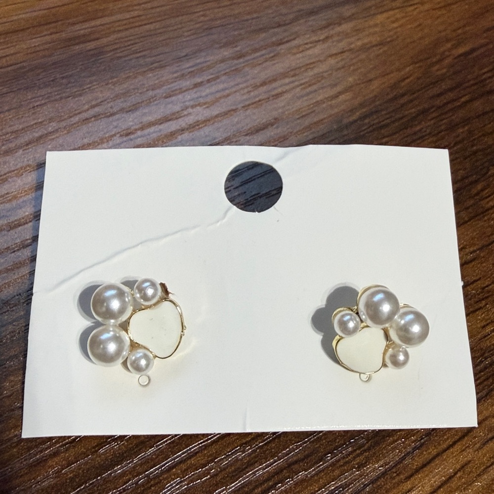 Paw Pearl Cluster .925 Earrings
